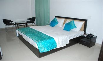 Dwarka Palace Samalkha ภายนอก รูปภาพ